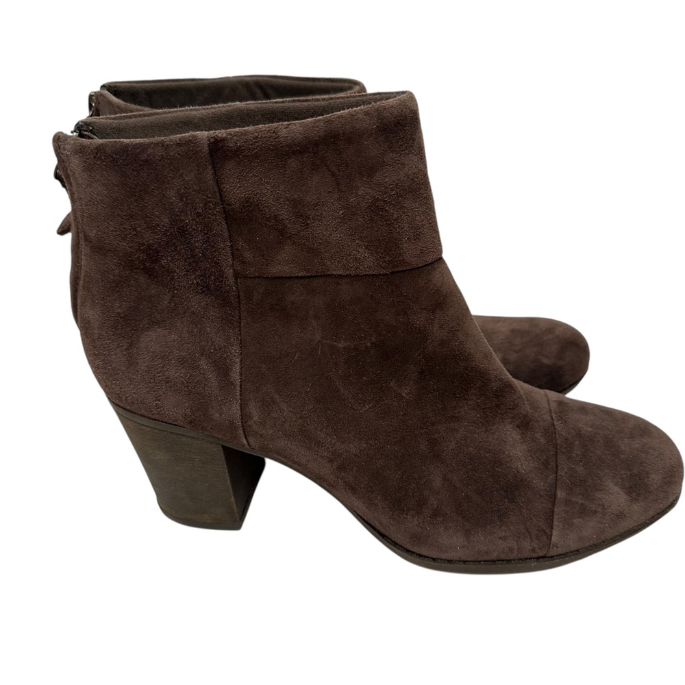 Clarks Women’s Brown Suede Block Heel Ankle Boots Zip Booties Size 8.5